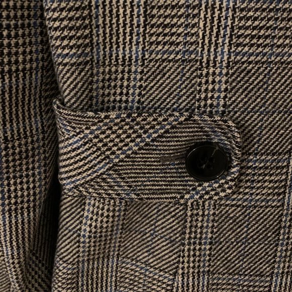 70s inspired light wool peacoat made in Canada - Picture 3 of 8